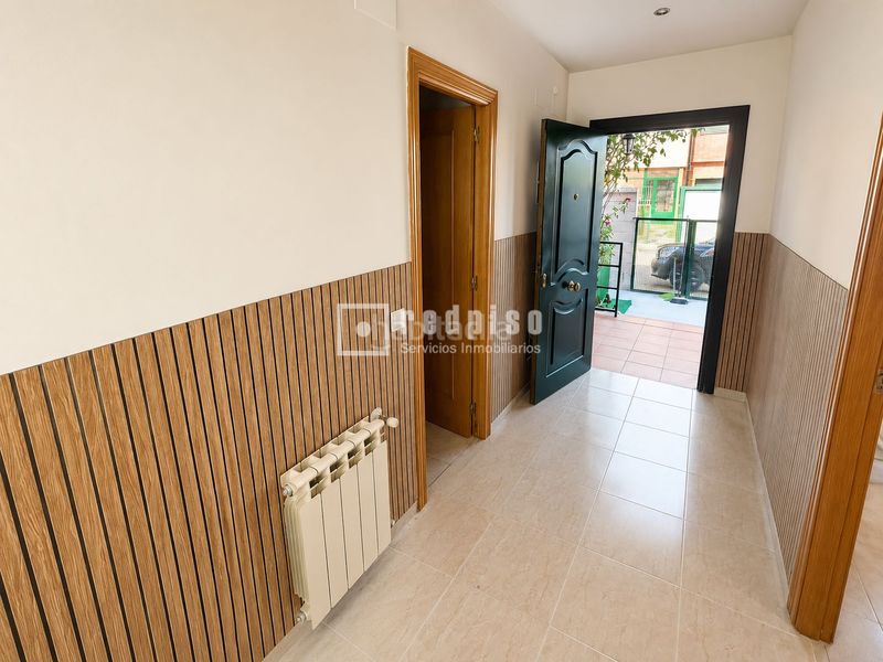 Foto c8361489-9f54-4a0c-840c-e23a150e3c8e. Xalet amb calefacció piscina a Yebes - pueblo Yebes