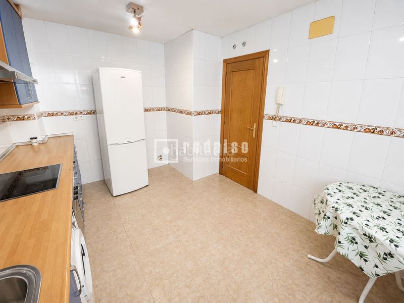 Foto e67aa903-ae2c-43c2-96aa-12aae4a3f922. Xalet amb calefacció piscina a Yebes - pueblo Yebes