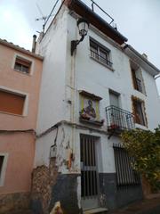 Casa aparellada a Ibi. Casa en ibi