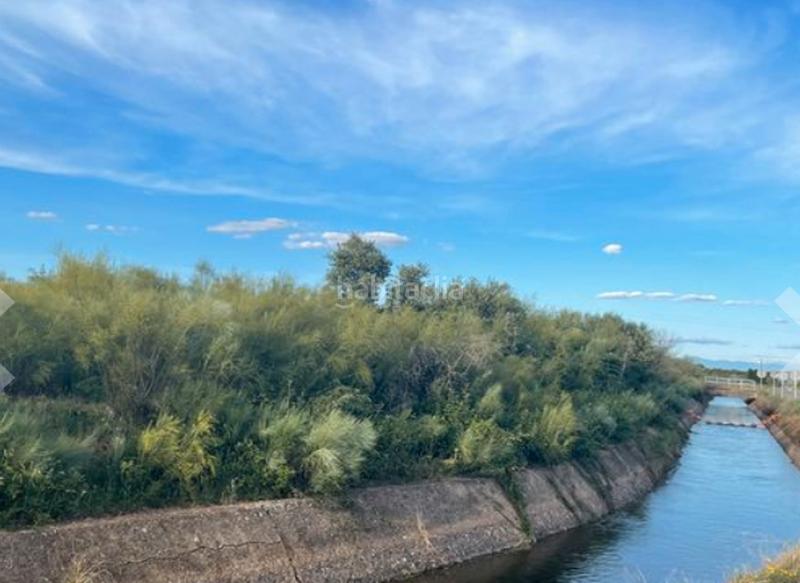 Foto b5f4900f-56c4-42aa-a1c9-422f0fe60f4f. Propriété dans Coria