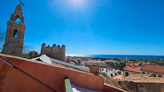 Casa adossada  Plaça de l'església. Esta encantadora casa está situada en el corazón de creixell, co