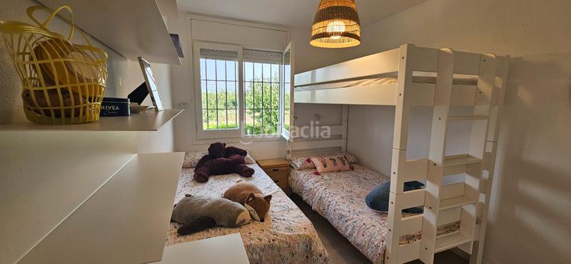 Foto c50720f2-3b1a-49df-9404-003a61bc12e1. Casa adosada en carrer illes medas 7 casa adosada en el port romà, a dos pasos de la playa en Creixell