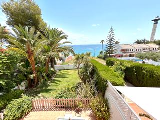 Casa adossada  Carrer de la magdalena 16. Preciosas vistas del faro