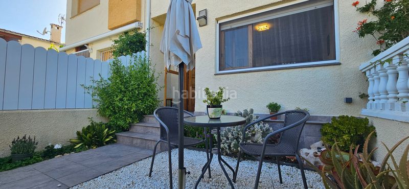 Foto fad599ad-56c2-49e3-a8e6-61dd839e861d. Casa adossada a Creixell