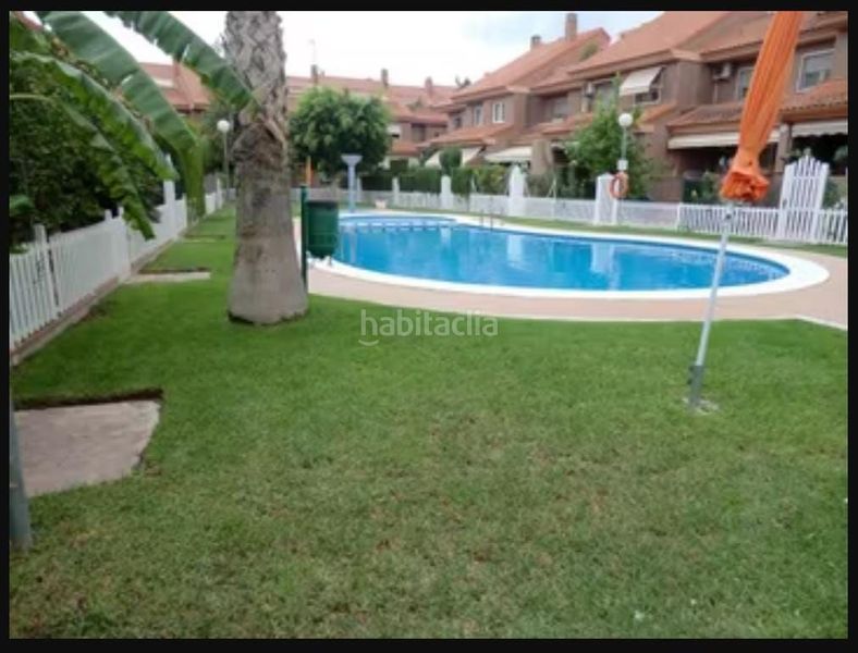 Foto e53d7cc1-b736-42ad-a364-5a9e3c076c73. Casa adossada amb calefacció aparcament piscina a Alicante
