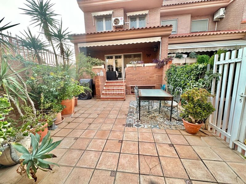 Foto e81c4769-7da6-49cb-9a13-9af24d869bc0. Casa adossada amb calefacció aparcament piscina a Alicante