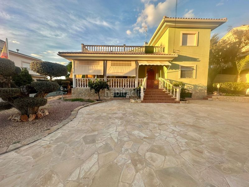 Foto 0989d2a2-f636-4fa0-b069-4cb5bfde8175. Casa amb calefacció piscina a Los Girasoles Sant Vicent del Raspeig