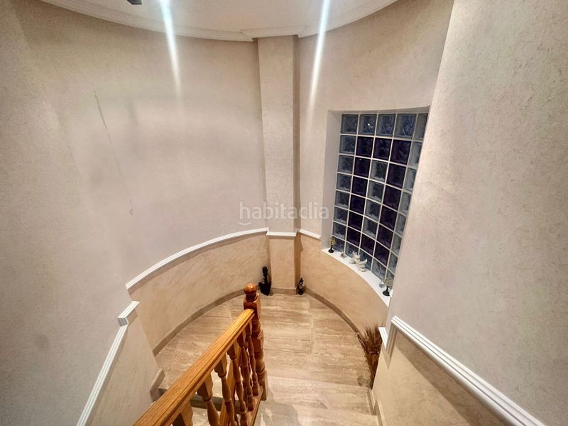 Foto b16dd981-9550-45bc-9064-2e91c9067f16. Casa amb calefacció piscina a Los Girasoles Sant Vicent del Raspeig