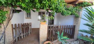 Miete Studiowohnung in Carril de veron 23. Pequeño estudio rústico en conil