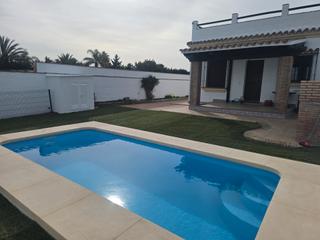 Lloguer Casa aparellada a Carril del puntalejos 105. Coqueta casa rural con piscina privada.