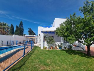 Miete Chalet in Carril del palillero 638. Bonita casa con jardín y piscina privados / alquiler de temporad