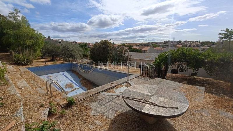 Foto 0ebd8f25-0077-4a11-bed7-afc3e6f14c6a. Nau industrial a Méntrida