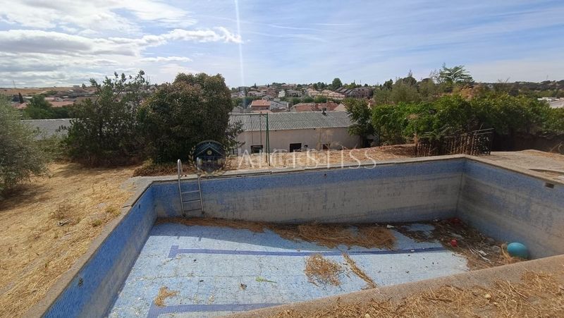 Foto 3592e9d4-86a1-497b-93af-0726296ae54e. Nau industrial a Méntrida