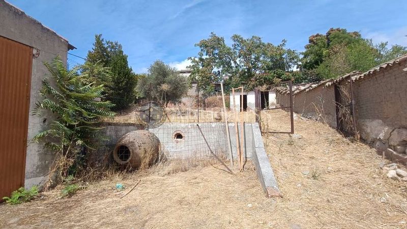 Foto 555ce8d1-025e-4684-8207-fac208be94b1. Nau industrial a Méntrida