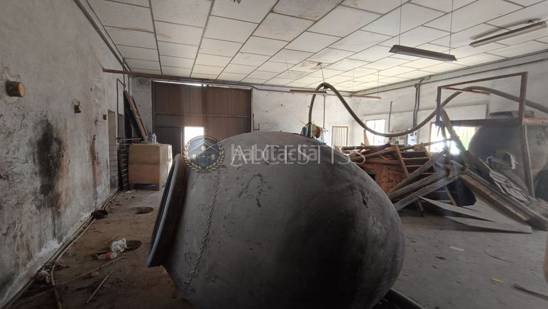 Foto 62d4edad-0174-4dde-a726-841dcf61fc66. Nau industrial a Méntrida