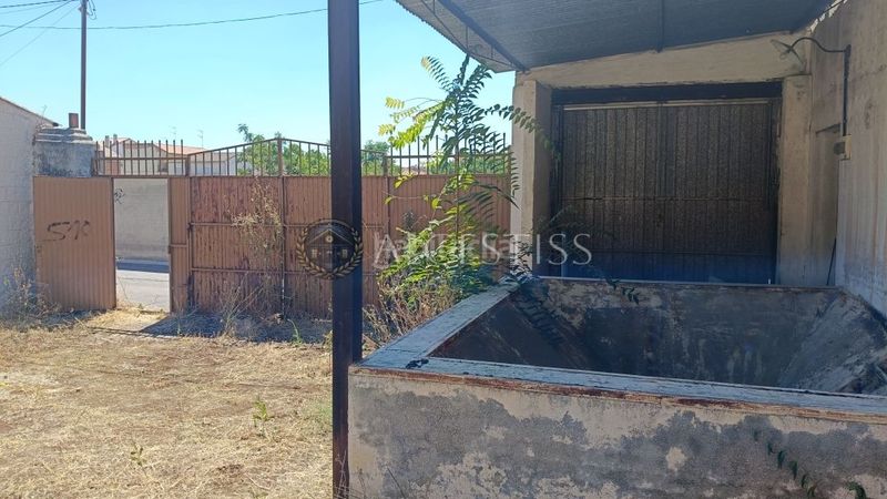 Foto 7b1e94ab-e336-416a-8f3c-aba32eb0ddd7. Nau industrial a Méntrida