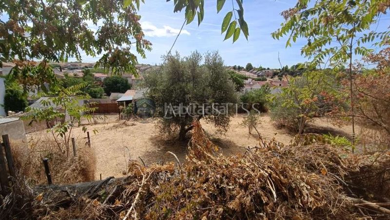 Foto 887735b9-3e01-4ef1-9d83-38696452c6a4. Nau industrial a Méntrida