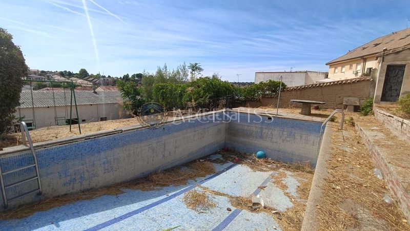 Foto c960f005-804c-449a-abf5-93cae7c583e6. Nau industrial a Méntrida