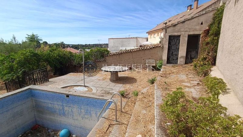 Foto d765df80-8612-403a-923a-0097f8e7de52. Nau industrial a Méntrida