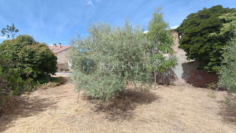 Foto e9e3c605-652c-4755-bdc1-3a3e212f5d53. Nau industrial a Méntrida