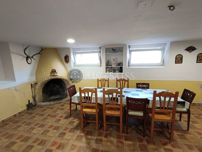 Foto 521c7383-6b69-462a-940c-0c64a1f37f3d. Casa adossada amb calefacció aparcament a Méntrida