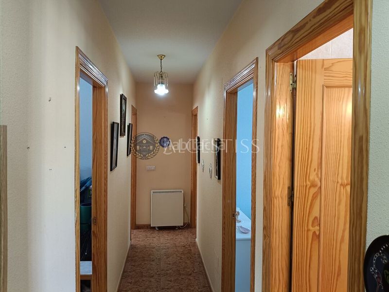 Foto 65494d86-1fc9-4c65-bd28-8589a6f1cdbb. Casa adossada amb calefacció aparcament a Méntrida