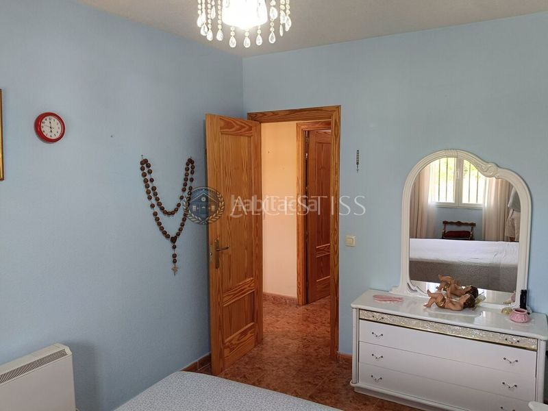 Foto 787421f8-28b3-4c20-bc87-f85f58986613. Casa adossada amb calefacció aparcament a Méntrida