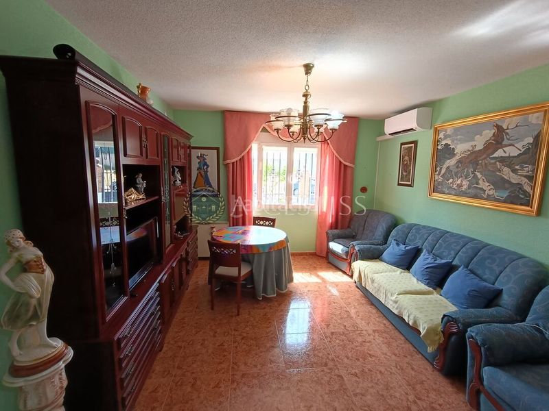 Foto 81d896d4-9925-4120-9f31-ab6cb7f59da3. Casa adossada amb calefacció aparcament a Méntrida
