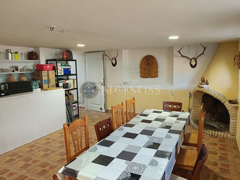 Foto 9dfbce2e-b15b-4164-bbfa-357e07d41948. Casa adossada amb calefacció aparcament a Méntrida