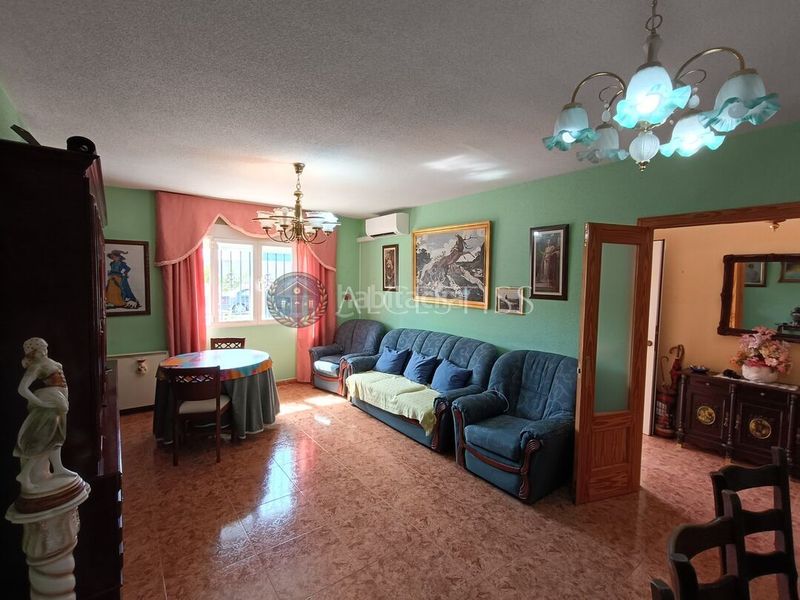 Foto a3bace43-3031-411f-b636-15e999a2f889. Casa adossada amb calefacció aparcament a Méntrida
