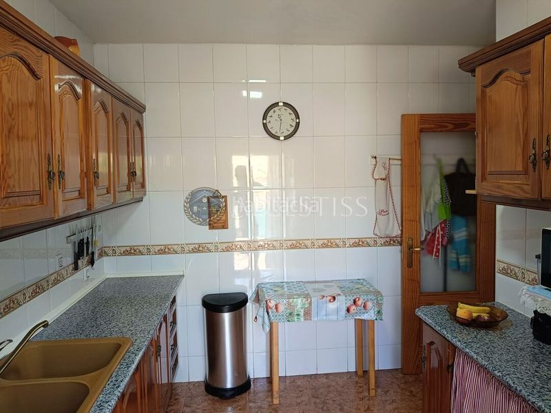 Foto a8e930aa-5bdc-4244-93a4-2a900b35c449. Casa adossada amb calefacció aparcament a Méntrida
