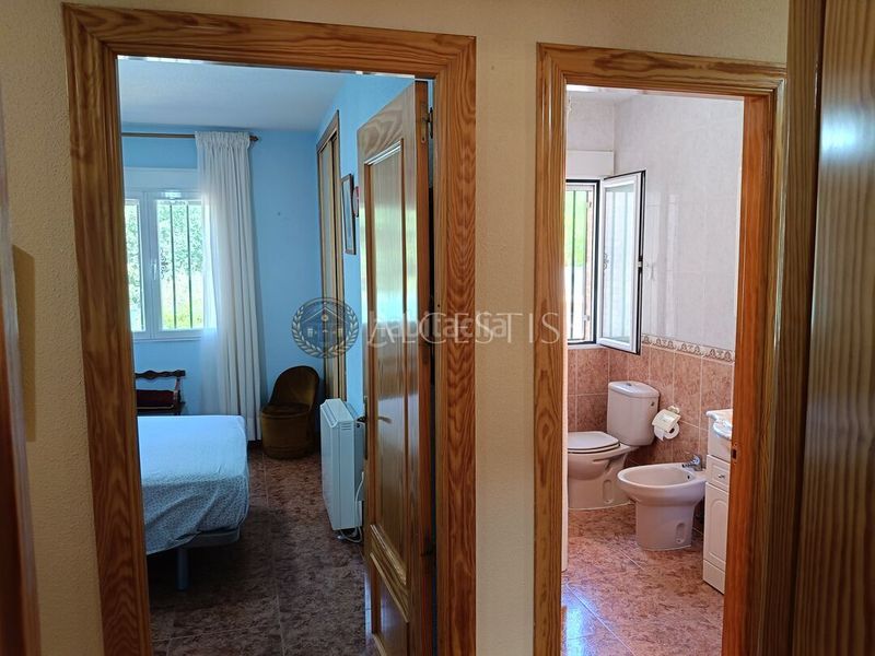 Foto c49e30c7-c3fc-414f-9402-3024b1397e6e. Casa adossada amb calefacció aparcament a Méntrida