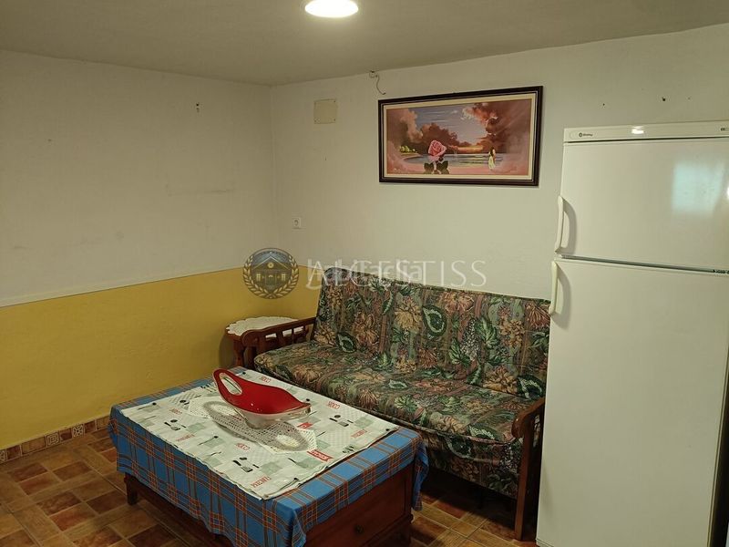 Foto ce1751cf-ed30-4314-9594-815563a898e6. Casa adossada amb calefacció aparcament a Méntrida