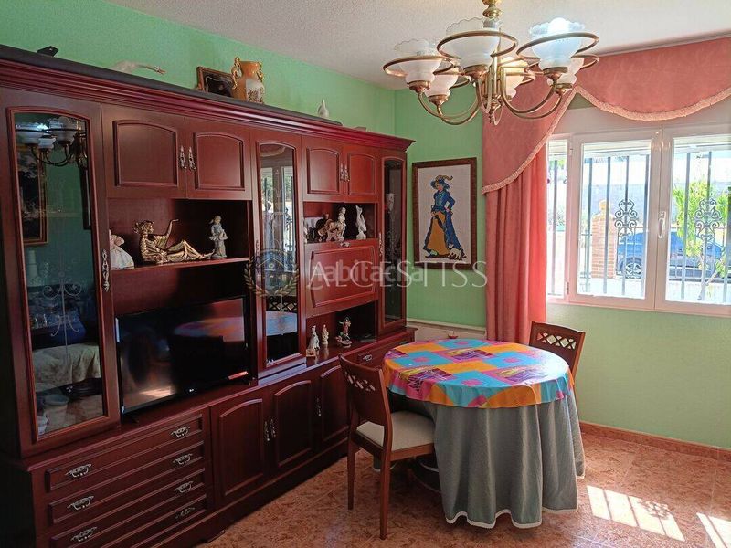 Foto d48c0239-d006-43b8-9dbc-f732dd450304. Casa adossada amb calefacció aparcament a Méntrida