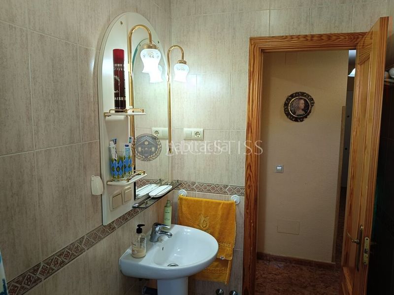 Foto d7a3b123-28f6-4d4c-a51a-b85c83cd9161. Casa adossada amb calefacció aparcament a Méntrida