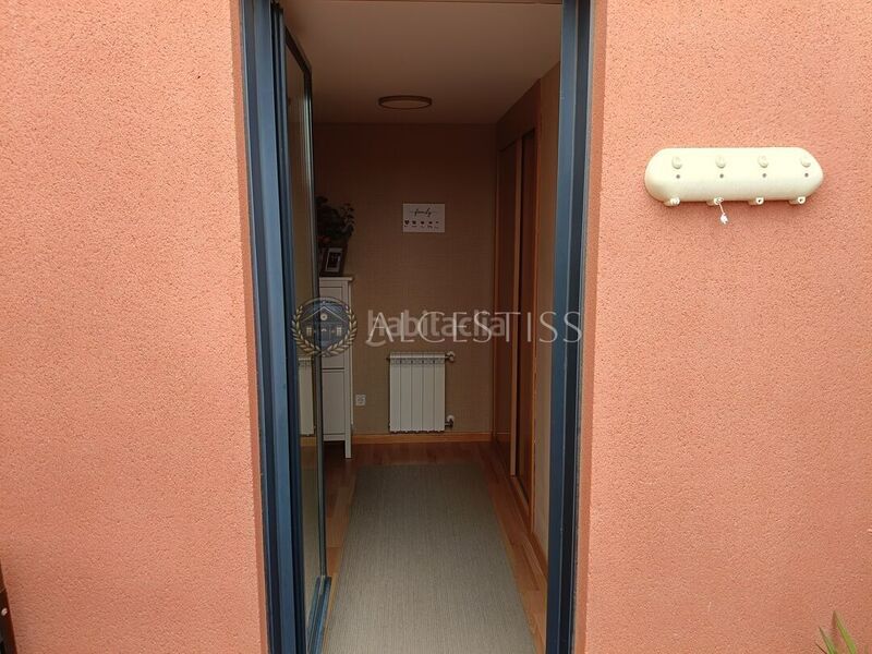 Foto 48c8ea9c-1ac1-4bd6-90fc-e0c9cc4488f6. Duplex con riscaldamento parcheggio piscina in Méntrida