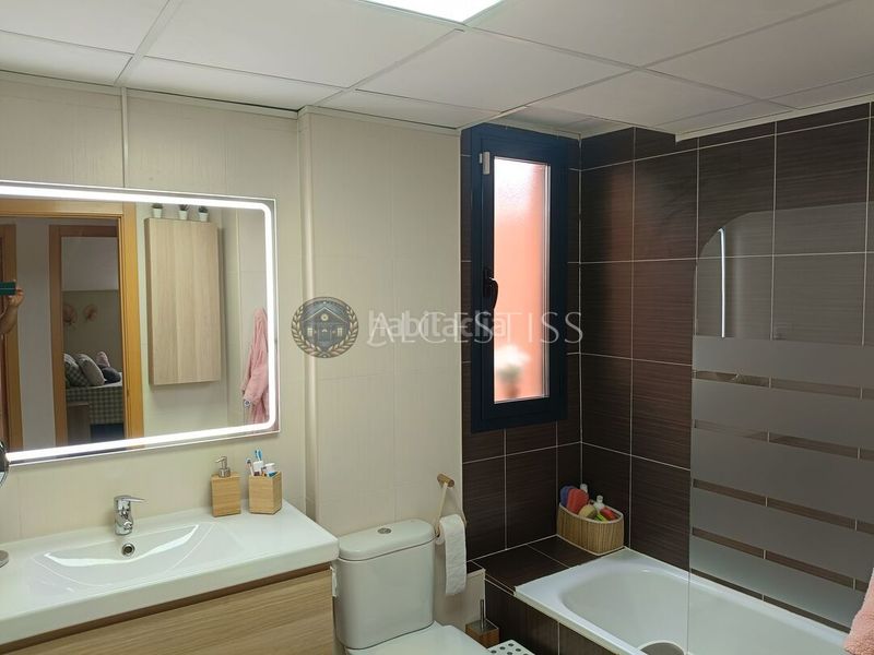Foto 49f840bf-cbca-426e-9919-7c9a29ceff53. Duplex con riscaldamento parcheggio piscina in Méntrida