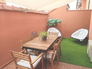 Duplex in Méntrida. Ático dúplex con terraza privada, piscina, gimnasio y garaje en
