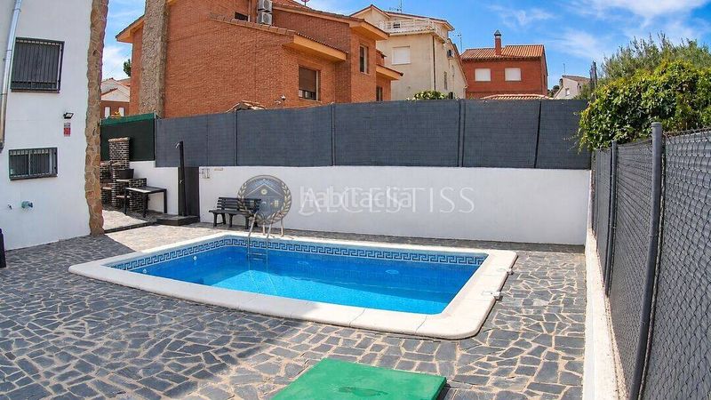 Foto 7199de17-9e37-4791-9f3a-f02cde05de66. Xalet amb calefacció aparcament piscina a Méntrida