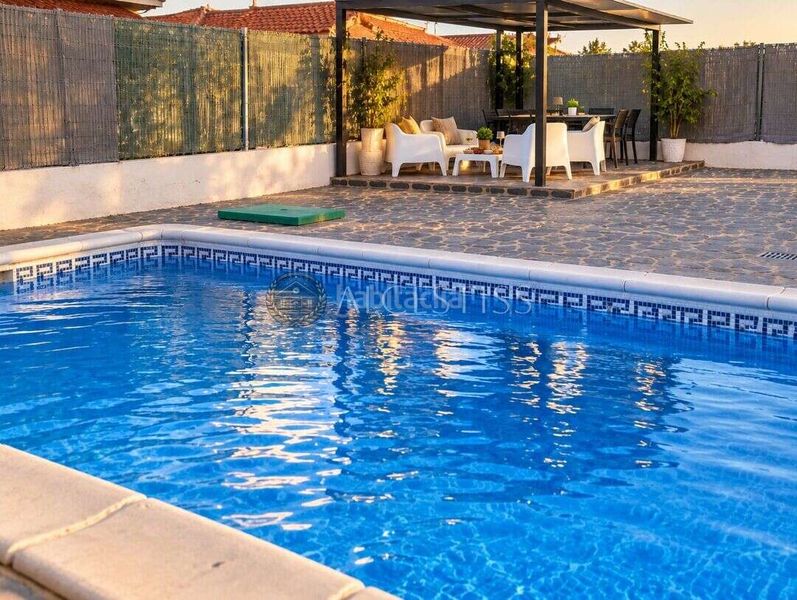 Foto a32abbf8-a641-4e4c-9e48-89f89f0c2e04. Xalet amb calefacció aparcament piscina a Méntrida