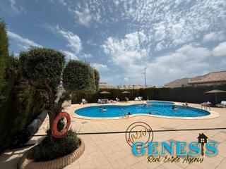 Casa aparellada en Calle cabo punta de tarifa 4. vive con estilo en este espectacular chalet triplex de ensueo!