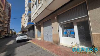 Local commercial à Calle mar baltico 46. ¡oportunidad única a pasos de la playa de los locos!
