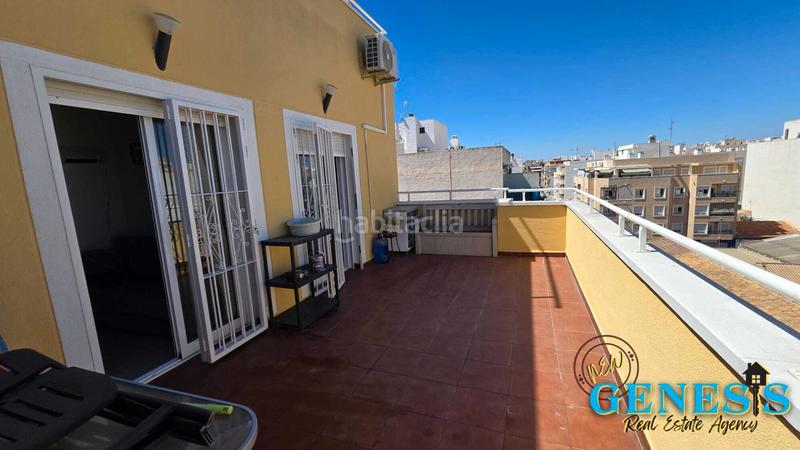 Foto b6c10713-bf72-4137-a78a-14649693eafb. Ático en calle san pascual 170 ¡vive en las alturas del centro! ático único con terraza! en Torrevieja
