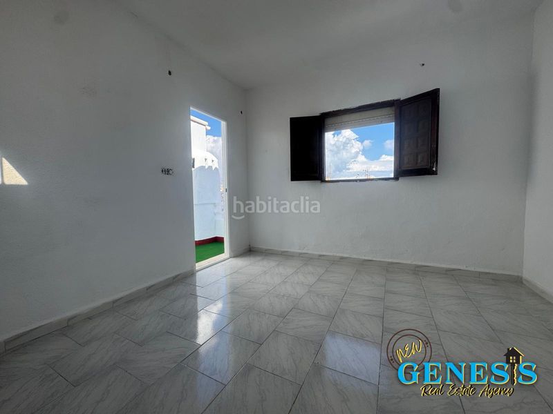 Foto aa057f23-35f3-42b2-8026-21459dee18b2. Casa amb xemeneia aparcament a Zona los Frutales Torrevieja