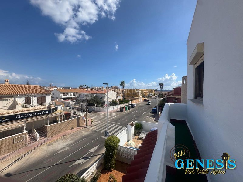 Foto d90ccc4a-7a1e-40ee-b830-95a1497d7f7d. Casa amb xemeneia aparcament a Zona los Frutales Torrevieja