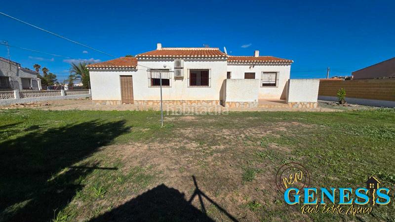 Foto 57f3a0c4-fd25-48b4-a492-5df35a7150f7. Chalet in calle salvador dalí 48 in Zona Carrefour - Urbanizaciones Torrevieja