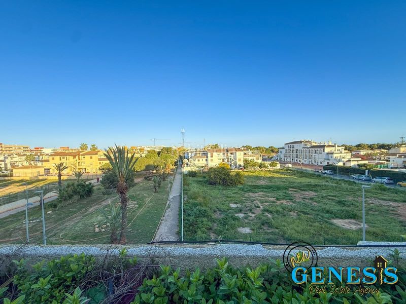 Foto 093ab076-946b-4a41-8b96-8ac37faa6e40. Pis a polígono Punta Prima Torrevieja 50 a Punta Prima Torrevieja