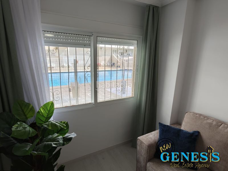 Foto bc378512-c055-463f-9409-3a3c05bb35d5. Apartament amb piscina a Antonio Machado Torrevieja