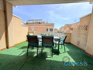 Casa aparellada a Calle federico lopez pizana 57