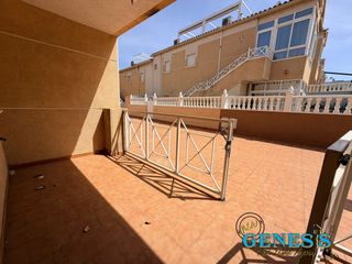 Casa aparellada a Calle federico lopez pizana 57